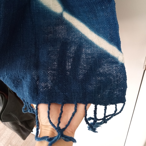 EUC Wooven Cotton-Linen Shibori Scarf - Picture 3 of 5